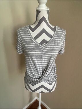 Alya Gray & White Striped V-Neck Knot Front Tee Shirt - Size: Small